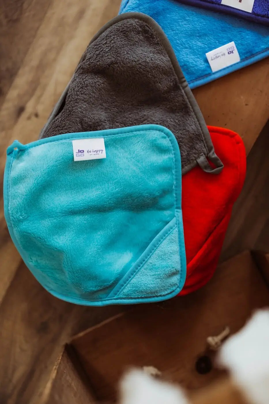 Turquoise Jo On the Go Makeup Remover Cloth